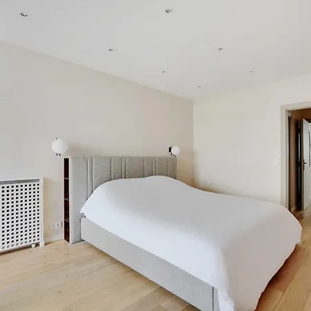 Modern Elegance A Stone's Throw From The Arc De Triomphe Parigi