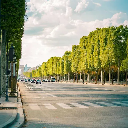 Modern Elegance A Stone's Throw From The Arc De Triomphe * Parigi